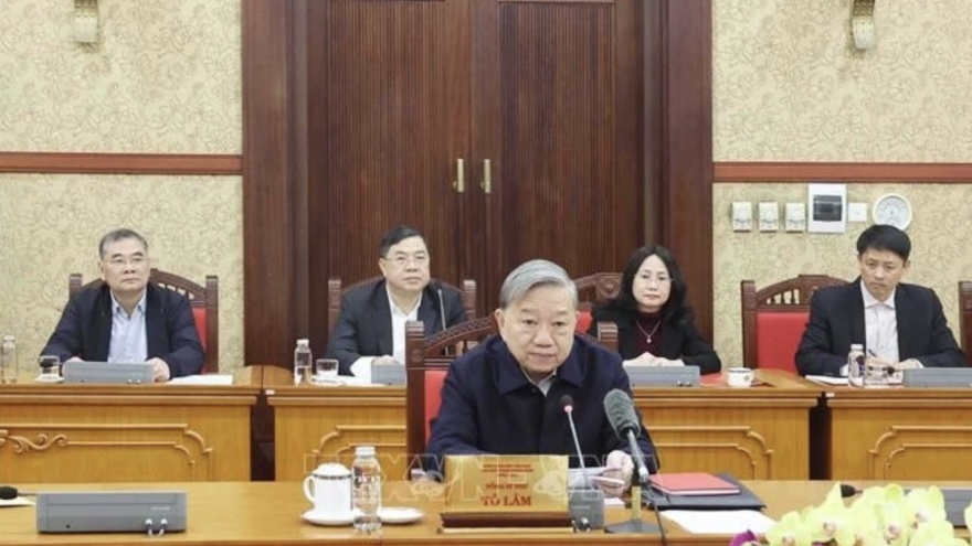 Party chief requires immediate resumption of work after long Tet holiday